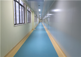 化妝品車間走道